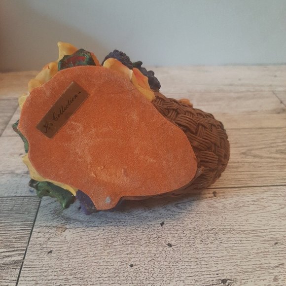 K's Collection Thanksgiving Cornucopia Pumpkin Gourds Grapes 3 1/2" tall - Picture 8 of 9